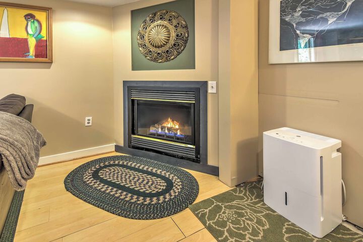 Harpers Ferry Apartment w / Private Pool & Hot Tub!