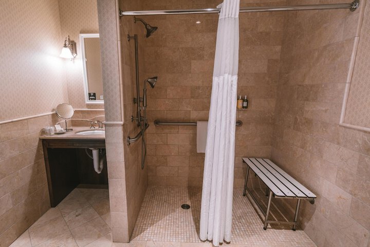 Madison Beach Hotel