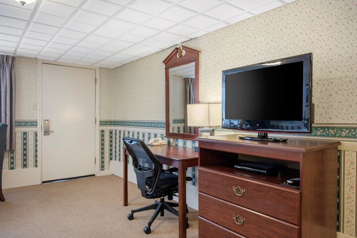 Room 23 of 56