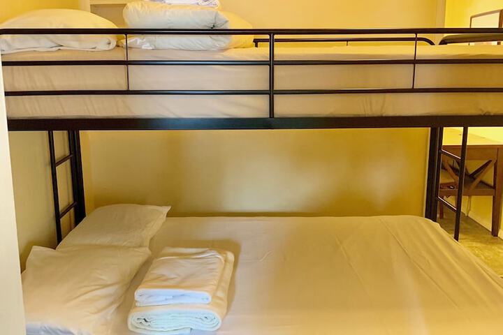 Room 122 of 187