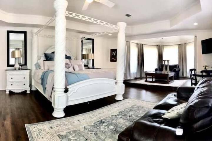 Room 44 of 118