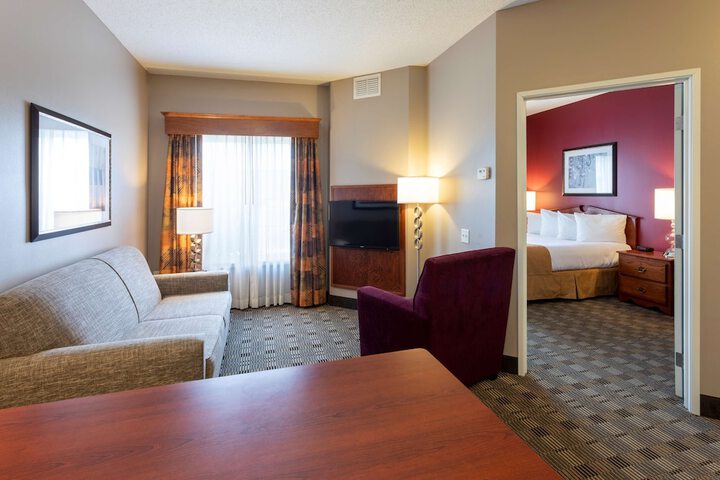 GrandStay Hotel & Suites