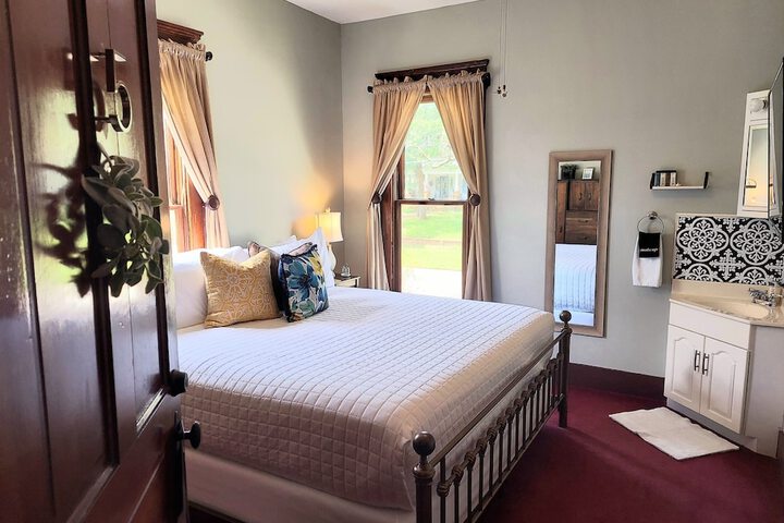 Room 18 of 38