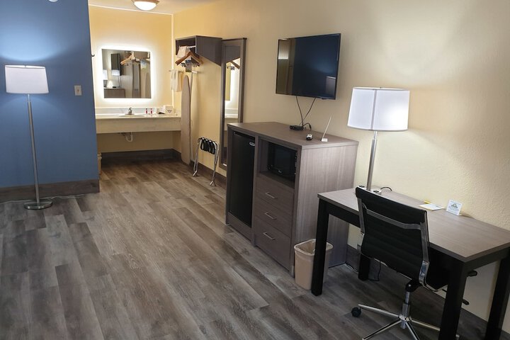 Room 21 of 26