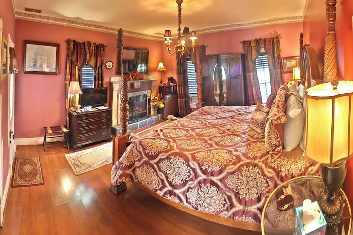 Room 54 of 74