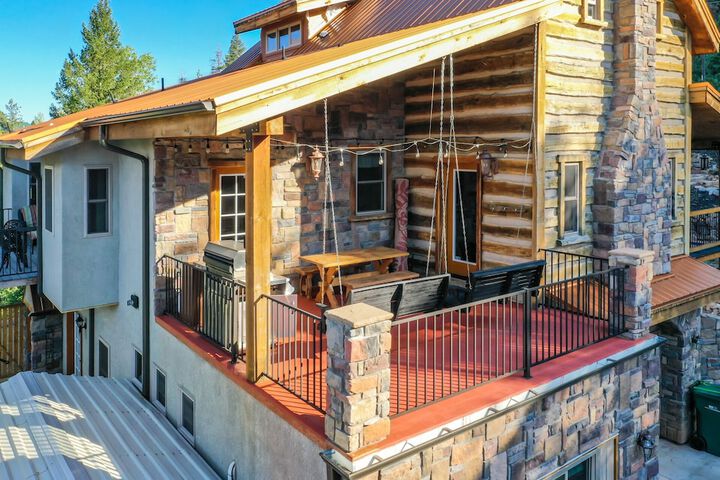Mountain Getaway Cabinhot Tub & Pool Table4bd