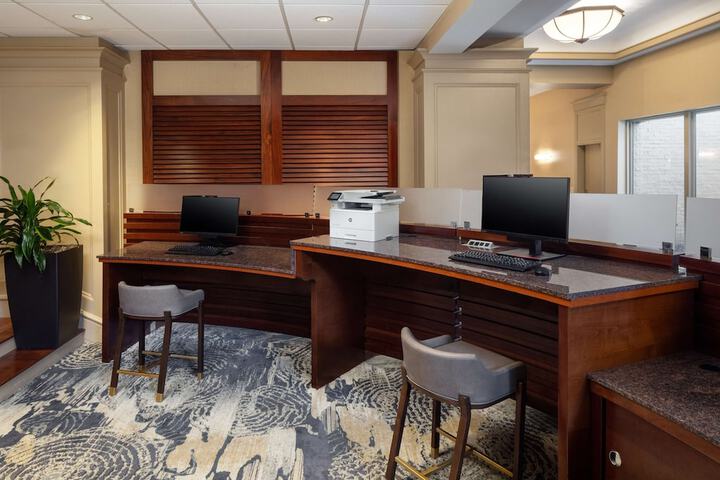 Business Center 65 of 68