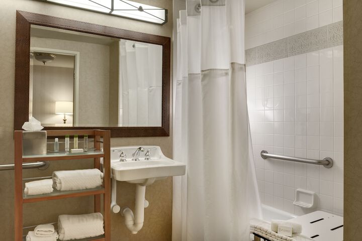 Room 28 of 53