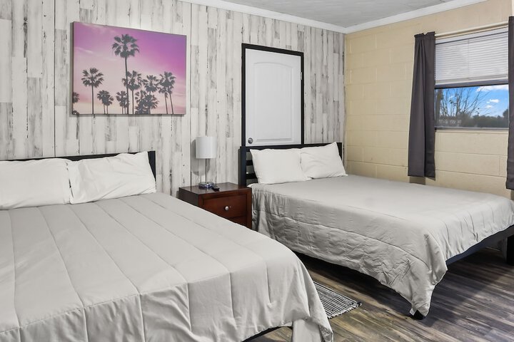 Mathis Motel