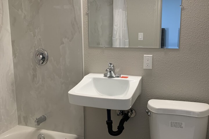 Room 13 of 31