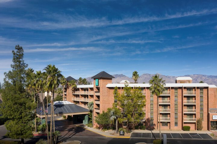 Embassy Suites by Hilton Tucson East