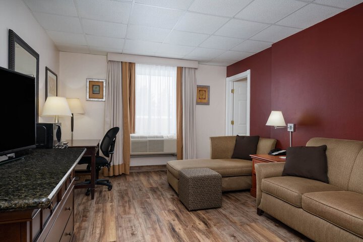 Room 48 of 90