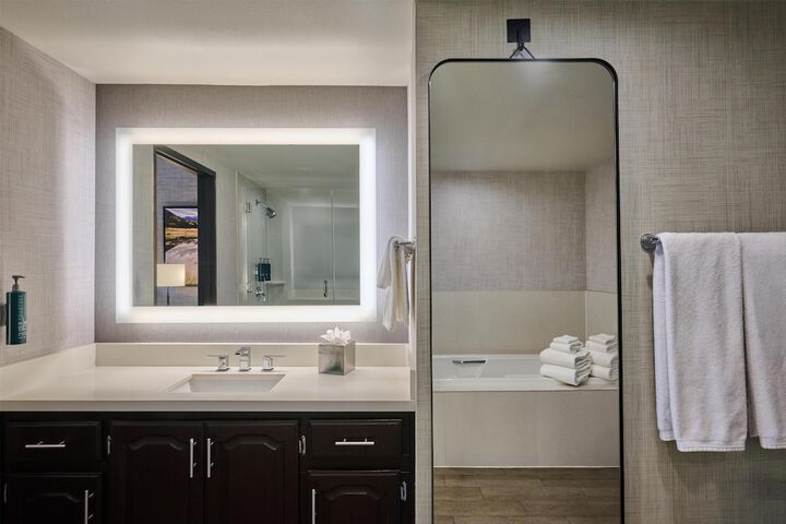 DoubleTree by Hilton Hotel Flagstaff