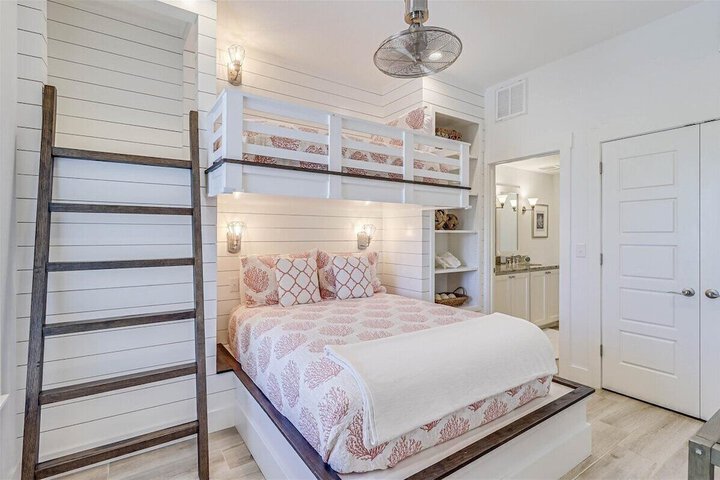 Room 27 of 54