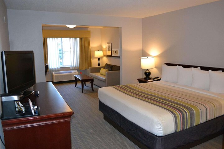 Country Inn & Suites by Radisson Gurnee, IL