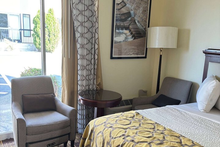 Room 18 of 29