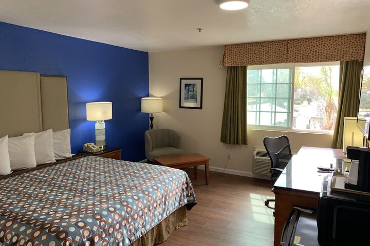 Room 29 of 40
