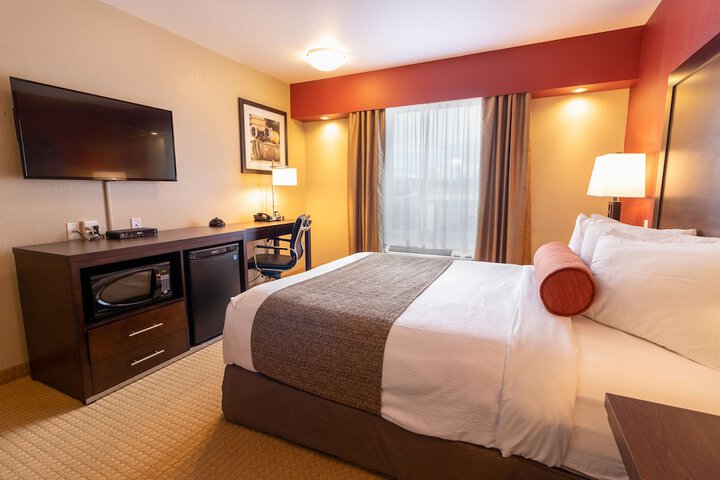 The Kanata by BCMInns Invermere