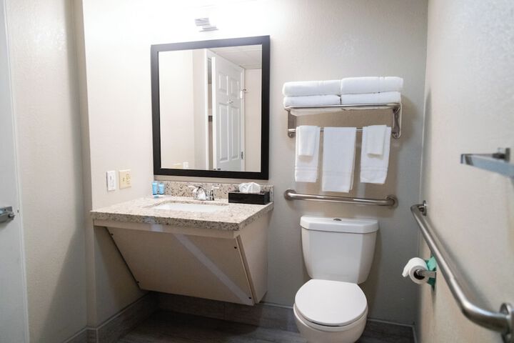 Twin Mountain Inn & Suites
