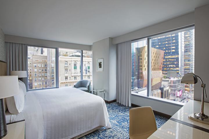 Room 42 of 118