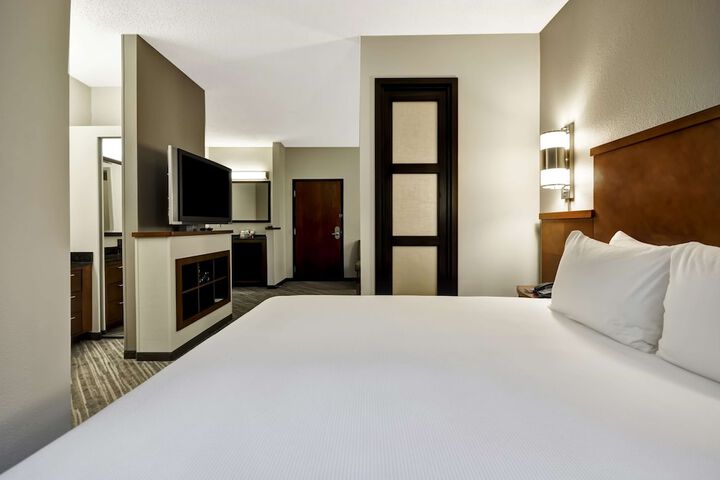 Room 20 of 40