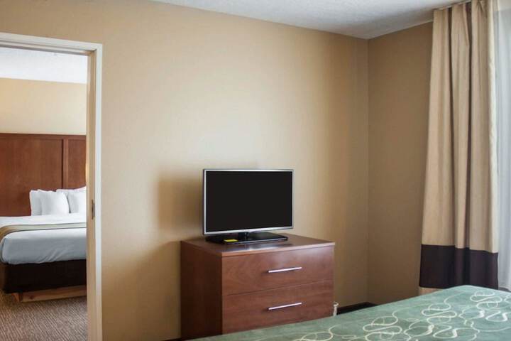 Room 16 of 50