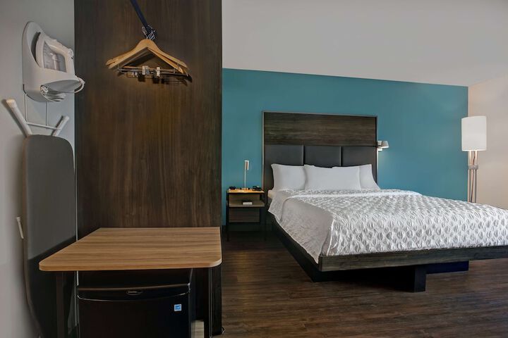 Room 21 of 36