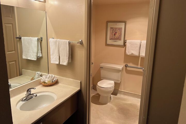 Room 11 of 26