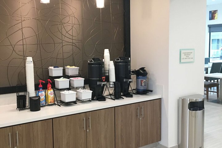 Breakfast/Coffee Service 24 of 28