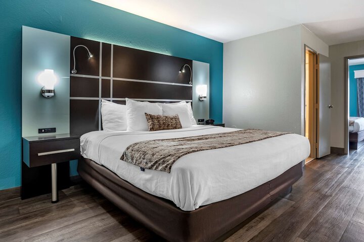 Room 21 of 30