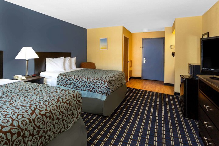 Room 28 of 49