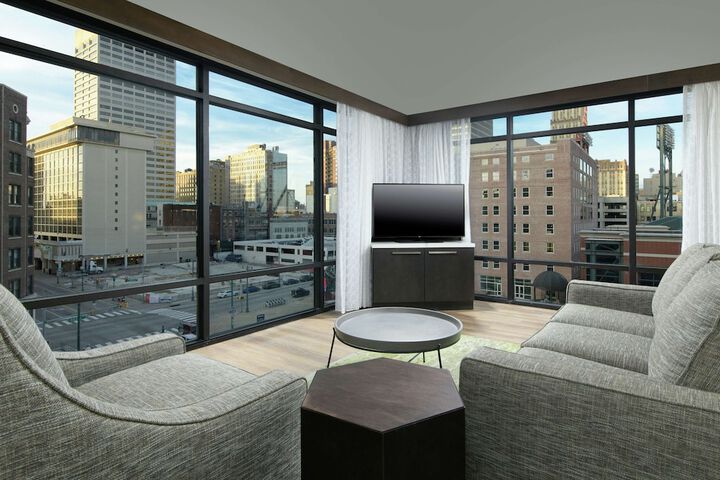 Room 17 of 46