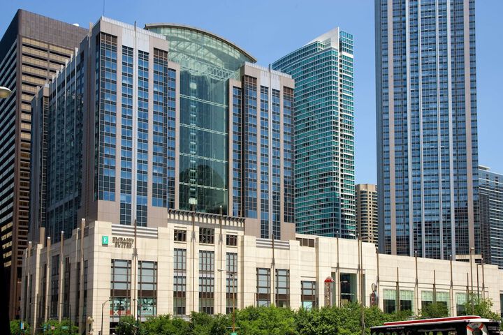 Embassy Suites by Hilton Chicago Downtown Magnificent Mile
