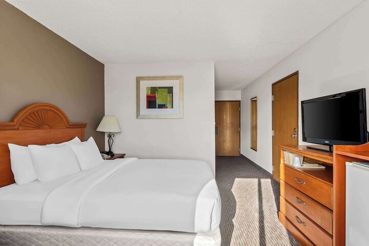 Room 21 of 33