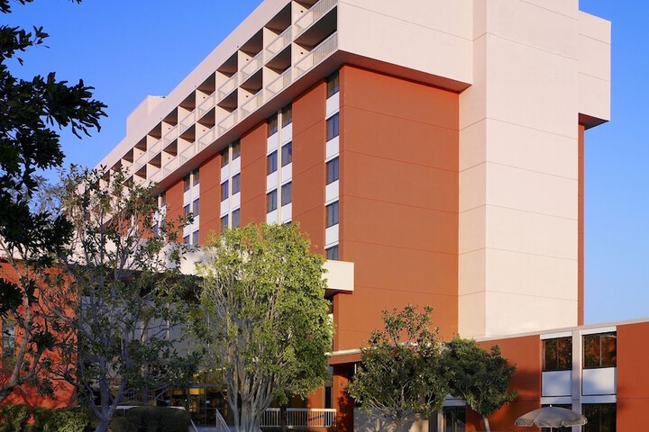 Ontario Airport Hotel & Conference Center