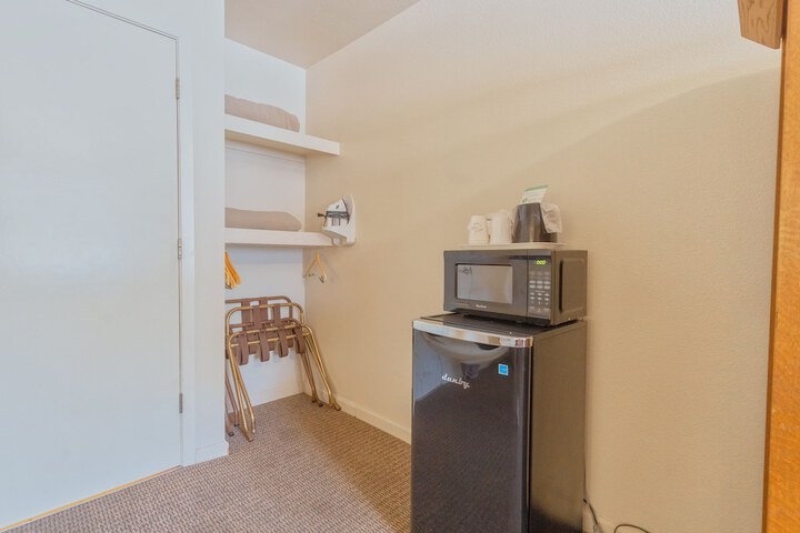 Room 35 of 47