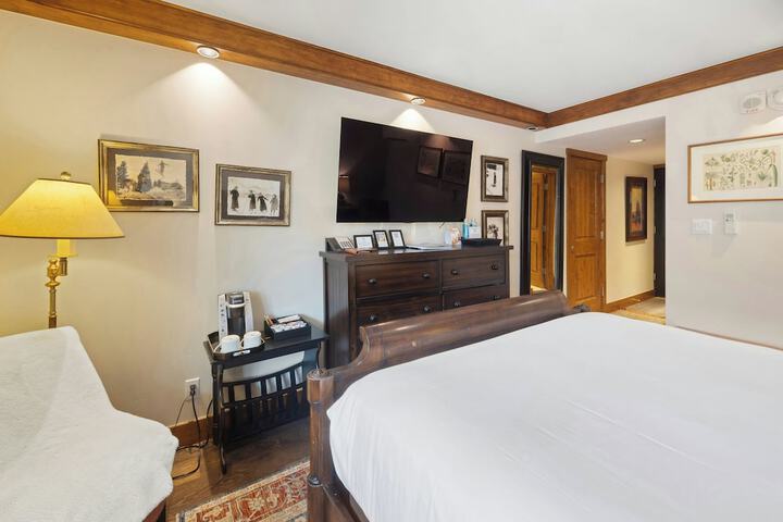 The Lodge at Vail a RockResort by Vail Resorts