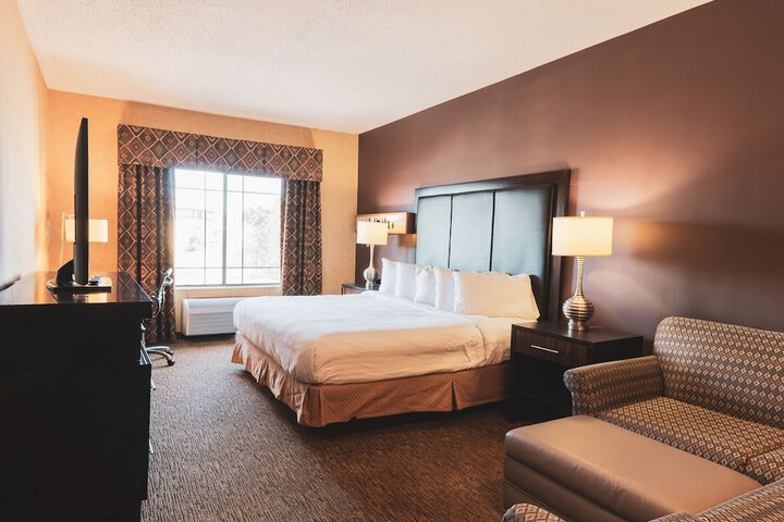 Room 10 of 34