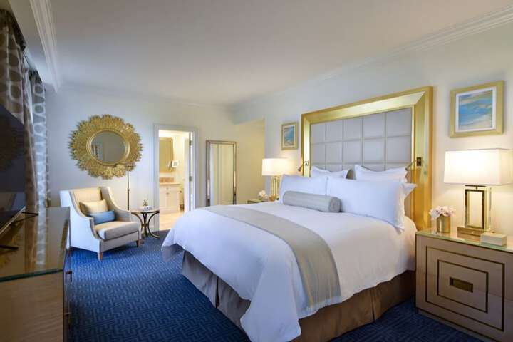 Room 43 of 118