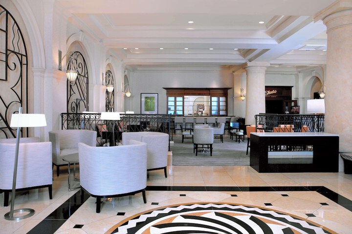 Hilton Naples