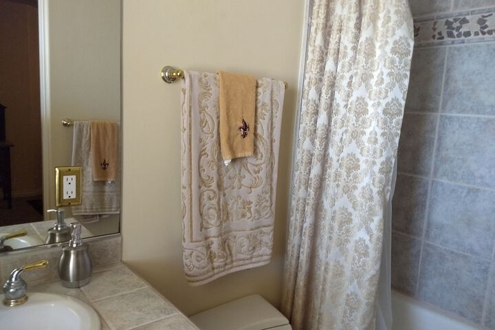 Room 33 of 65