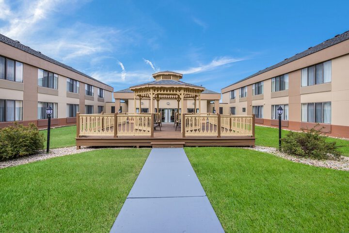 AmericInn by Wyndham Fort Atkinson
