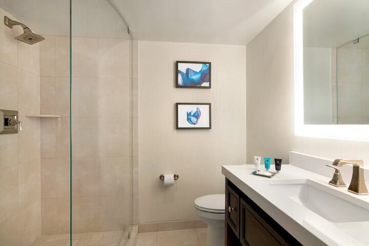 Crowne Plaza: Philadelphia - King of Prussia by IHG