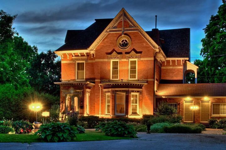 The Woodview Inn