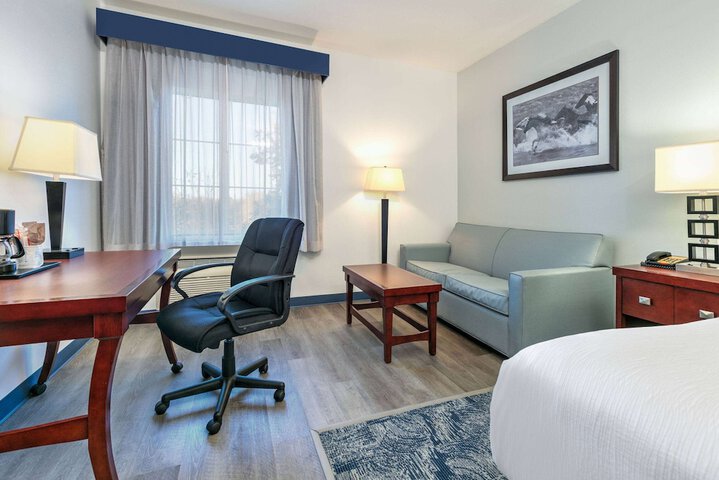Room 20 of 35