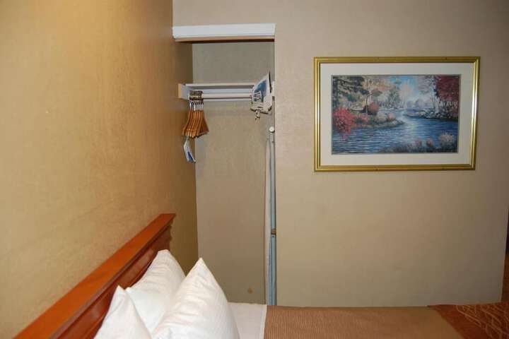 Room 14 of 24