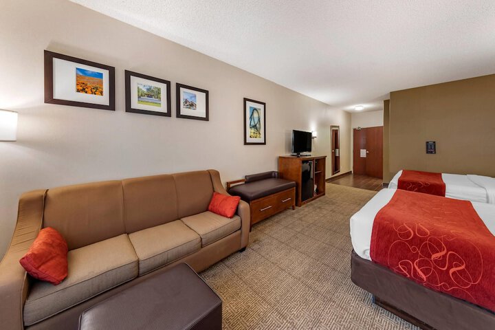 Comfort Suites Near Six Flags Magic Mountain