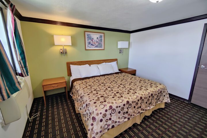 Room 18 of 24