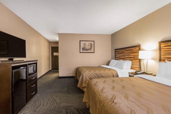 Room 13 of 30