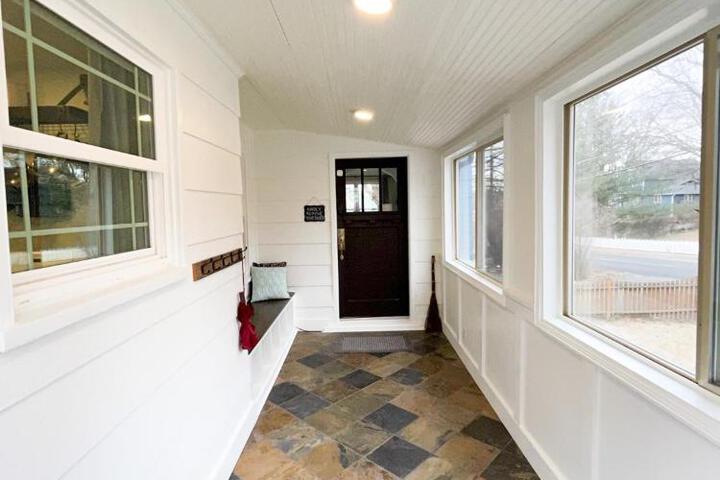 State Street Cottage Suite 2